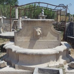 FONTAINE MURALE AVEC TETE...
