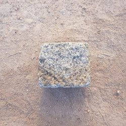 PAVES DE RUE 15-20CM A...